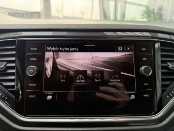 Volkswagen T-Roc I SUV 1.5 TSI ACT 150KM 2021 Volkswagen T-Roc 1.5TSI 150KM Premium DSG Kamera NiskiPrzebieg ACC ASO Sal, zdjęcie 26