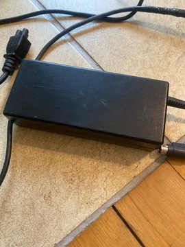 ACBEL API3AD14 2- и 4-контактный источник питания, 19 В, 6,3 А, с кабелем.