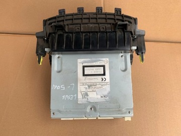 Радиоприемник с проигрывателем компакт-дисков Lexus NX300H 100383