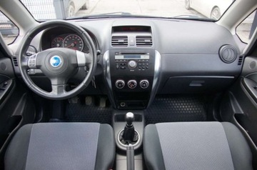 Fiat Sedici 1.6 i 16V 107KM 2006 Fiat Sedici 1.6 Benzyna 107 KM, 4x4, Klimatronic, Hak, Relingi, Alu 1.6, zdjęcie 9