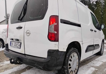 Opel Combo E Kombivan 1.5 Diesel 102KM 2019 Opel Combo 2019r, 1.5 Diesel. Delikatnie przetarty prawy bok. Jezdzi. 1.5, zdjęcie 21
