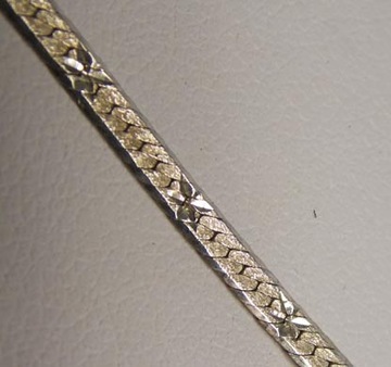 Srebrny łańcuszek płaska żmijka 46 cm. 2,05 mm.