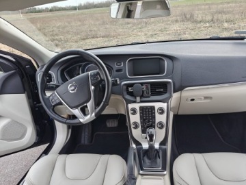 Volvo V40 II Hatchback Facelifting 2.0 D3 150KM 2016 volvo v40 Salon POLSKA, zdjęcie 8