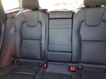 Volvo XC60 II 2021 Volvo XC 60 2021 VOLVO XC60 T6 MOMENTUM 2.0 Benzyna 250KM, zdjęcie 9