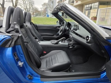 Fiat 124 Spider 1.4 MultiAir II 140KM 2016 FIAT 124 Spider Lusso* 1.4l benzyna Turbo 140KM 19,272km Dokumentacja, zdjęcie 26