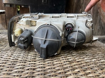 ПЕРЕДНИЕ ФОНАРИ AUDI 80 B4 V6