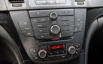 Opel Insignia I Sports Tourer 2.0 CDTI ECOTEC 160KM 2010 Opel Insignia 2.0CDTI 160KM Skora Pdc Alu Gwarancjia 2.0 Diesel 160KM, zdjęcie 20