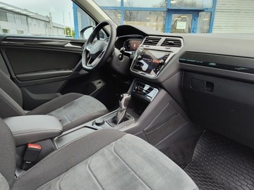 Volkswagen Tiguan II SUV Facelifting 2.0 TSI 190KM 2022 Volkswagen Tiguan benzyna, automatyczna, napęd 4x4, zdjęcie 9