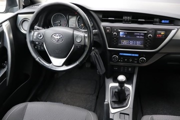 Toyota Auris I Hatchback 3d Facelifting 1.6 Valvematic 132KM 2013 Toyota Auris 1.6 Valvematic, Salon Polska, zdjęcie 6