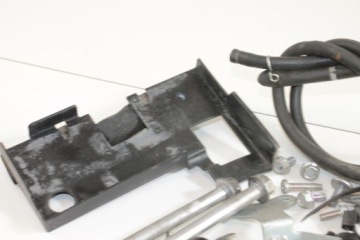 YAMAHA XJ6 09-14 КОМПЛЕКТ БОЛТОВ С ВИНТАМИ