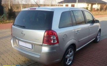Opel Zafira B 1.9 CDTI ECOTEC 120KM 2009 Opel Zafira Opel Zafira B 1.9CDTI,120KM, Automat 1.9 Diesel 120KM, zdjęcie 6