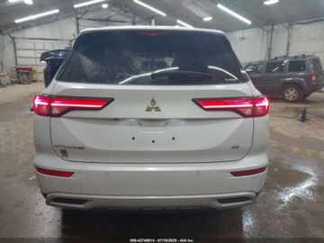 Mitsubishi Outlander III 2023 Mitsubishi Outlander SE S-AWC 2023 2.5l 2.5 Benzyna 181KM, zdjęcie 4