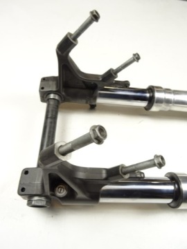 ПОДВЕСНАЯ ПОЛКА APRILIA RSV 1000 LAGI 04-09