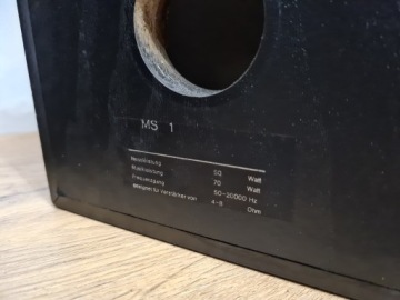 MS1 - колонки на стойке