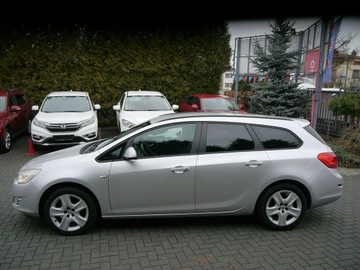 Opel Astra J Sports Tourer 1.4 Turbo ECOTEC 140KM 2012 Opel Astra 1.4b 140KM Stan Idealny Gwarancja 12mcy, zdjęcie 9