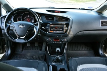 Kia Ceed II Kombi 1.6 GDI 135KM 2014 Kia Cee'd 1,6 GDi Ledy Skóra Duża Navi Kamera, zdjęcie 25