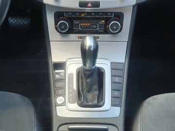 Volkswagen Passat B7 Variant 2.0 TDI CR DPF BlueMotion 140KM 2010 Volkswagen Passat B7 2.0tdi 140KM CR Highline DSG, zdjęcie 31