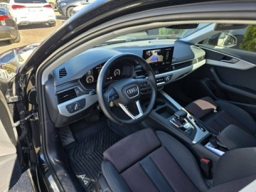 Audi A4 B9 Limousine Facelifting 2.0 40 TFSI 204KM 2022 Audi A4 Limousine 2.0 TFSI 204 KM, Automat,, zdjęcie 6