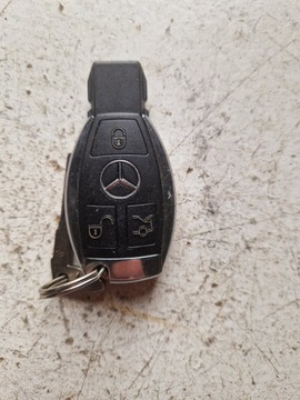 KLÍČEK MERCEDES-BENZ W211