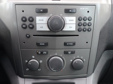 Opel Zafira B 1.6 Twinport ECOTEC 105KM 2007 Opel Zafira 1.6, GAZ, 7 miejsc, Klima, Tempomat, zdjęcie 12