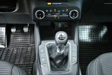 Ford Kuga III SUV 1.5 EcoBoost 150KM 2023 Ford Kuga Titanium 1,5 EcoBoost 150KM ASO Forda, zdjęcie 15