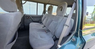 Mitsubishi Pajero III 2.5 TD 115KM 2004 Mitsubishi Pajero LONG 2.5 TDI Klima Blokada 7 Foteli HAK 2.5 Diesel 115KM, zdjęcie 8