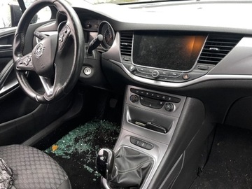 Opel Astra J GTC 1.6 CDTI Ecotec 110KM 2016 Opel Astra 1,6 CDTI 110 koni Oplacony Zapraszam 1.6 Diesel 110KM, zdjęcie 8