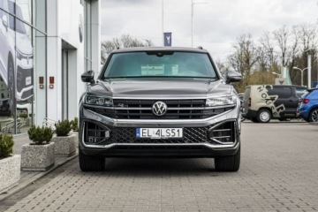 Volkswagen Touareg III SUV Facelifting 3.0 V6 TSI 340KM 2024 Volkswagen Touareg R-Line 3.0 V6 TFSI 4Motion, zdjęcie 2