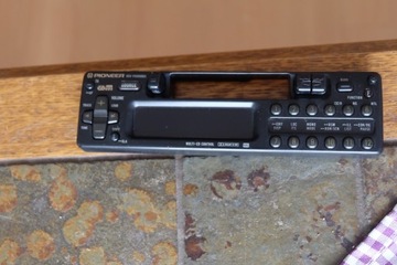 Panel-Pioneer-KEH-P6000RDS