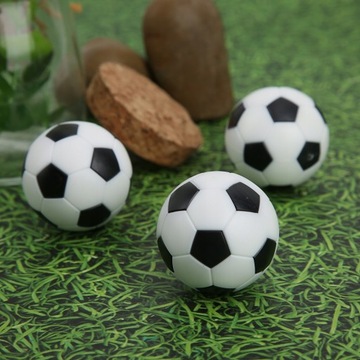 НАБОР ИЗ 8 ФУТБОЛЬНЫХ МЯЧЕЙ BIEDRONKA