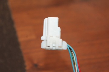 ПРОБКА ЗАДНЕГО ФОНАРЯ КУБ, AURIS И E15