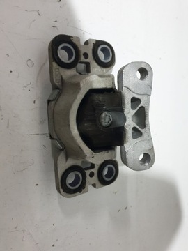 ŁAPA PODUSZKA SILNIKA EVOQUE 2.2 EJ32-7M121-AC