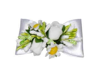 Przypinka do torebki komunijnej.