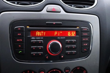 Ford Focus II Hatchback 5d 1.6 Duratec 100KM 2011 Ford Focus 1.6 16V, Salon Polska, Klima, zdjęcie 12