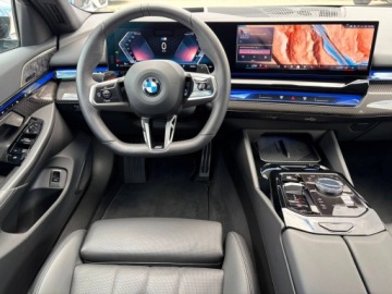 BMW Seria 5 G90-91 2025 BMW 540 MSport PRO,hak,wentylacja foteli,4strefy,b, zdjęcie 23