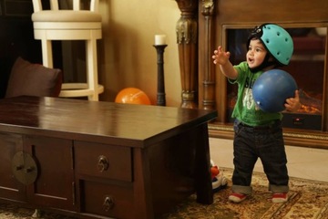 Защитный шлем SAFEHEAD для обучения ходьбе 7-24 месяцев.