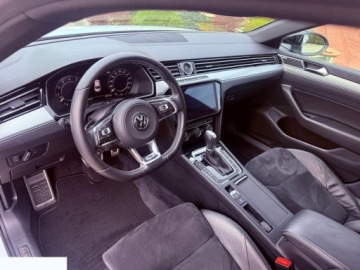 Volkswagen Arteon Fastback 2.0 TSI 190KM 2018 Volkswagen Arteon 2.0 TSI R-Line DSG 190KM 2018r, zdjęcie 14