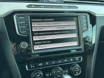 Volkswagen Passat B8 Variant 2.0 TDI SCR 240KM 2015 Volkswagen Passat 2.0 TDI 240KM 2015 DSG 4x4, zdjęcie 32
