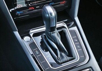 Volkswagen Arteon Fastback Facelifting 2.0 TDI 200KM 2021 Volkswagen Arteon R-Line Pakiety, ACC, Kamera 360, HarmanKardon, GPS, Pan, zdjęcie 25