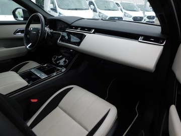 Land Rover Range Rover Velar SUV 2.0 Si4 250KM 2019 Range Rover Velar SI4 250 S R-DYNAMIC Bogata Wersja! koła 22&quot; ASO FV 23%, zdjęcie 9
