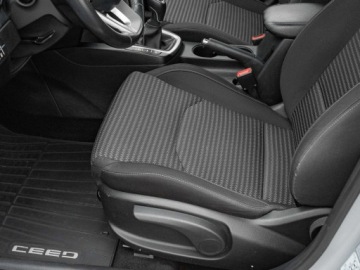 Kia Ceed III Kombi Facelifting 1.5 T-GDI 160KM 2022 Kia Cee'd GD990WN#1.5 T-GDI M 2 stref klima K.cof, zdjęcie 10