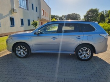 Mitsubishi Outlander 2013 Mitsubischi Outlander III PHEV HYBRID 4x4 Intense Serwis Bezwypadek, zdjęcie 14