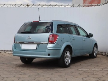 Opel Astra J Sports Tourer 1.6 Twinport ECOTEC 115KM 2010 Opel Astra 1.6 16V LPG, GAZ, Automat, Klima, zdjęcie 4