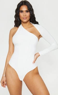 BODY BIAŁE NA JEDNO RAMIĘ PRETTYLITTLETHING
