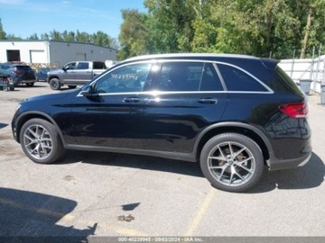 Mercedes GLC C254/X254 2022 Mercedes-Benz GLC 300, 2022r., 4x4, 2.0L 2.0 Benzyna 255KM, zdjęcie 5