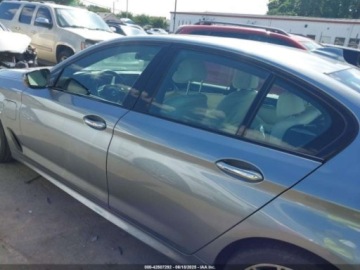 BMW Seria 5 G30-G31 2018 BMW Seria 5 2018 BMW 530E IPERFORMANCE 2.0 Hybryda 180KM, zdjęcie 6