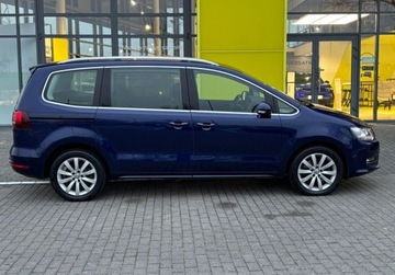 Volkswagen Sharan II Van Facelifting 1.4 TSI 150KM 2022 Volkswagen Sharan 1.4TSI 150KM DSG Highline Bixenon CarPlay FV23 SAlon PL, zdjęcie 4
