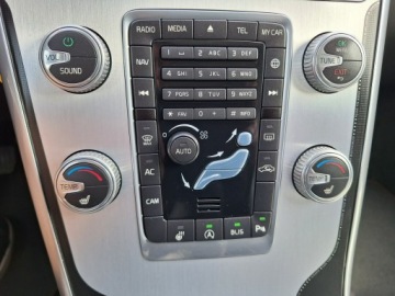 Volvo XC60 I SUV Facelifting 2.0 D4 DRIVE-E 190KM 2015 Volvo XC 60 D4 Bezwypadkowy Serwisowany Kamera, zdjęcie 28
