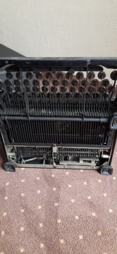 КОРОЛЕВСКАЯ пишущая машинка