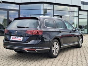 Volkswagen Passat B8 Variant Facelifting 2.0 TDI SCR 200KM 2022 Volkswagen Passat EXECUTIVE 200KM 4Motion, zdjęcie 4